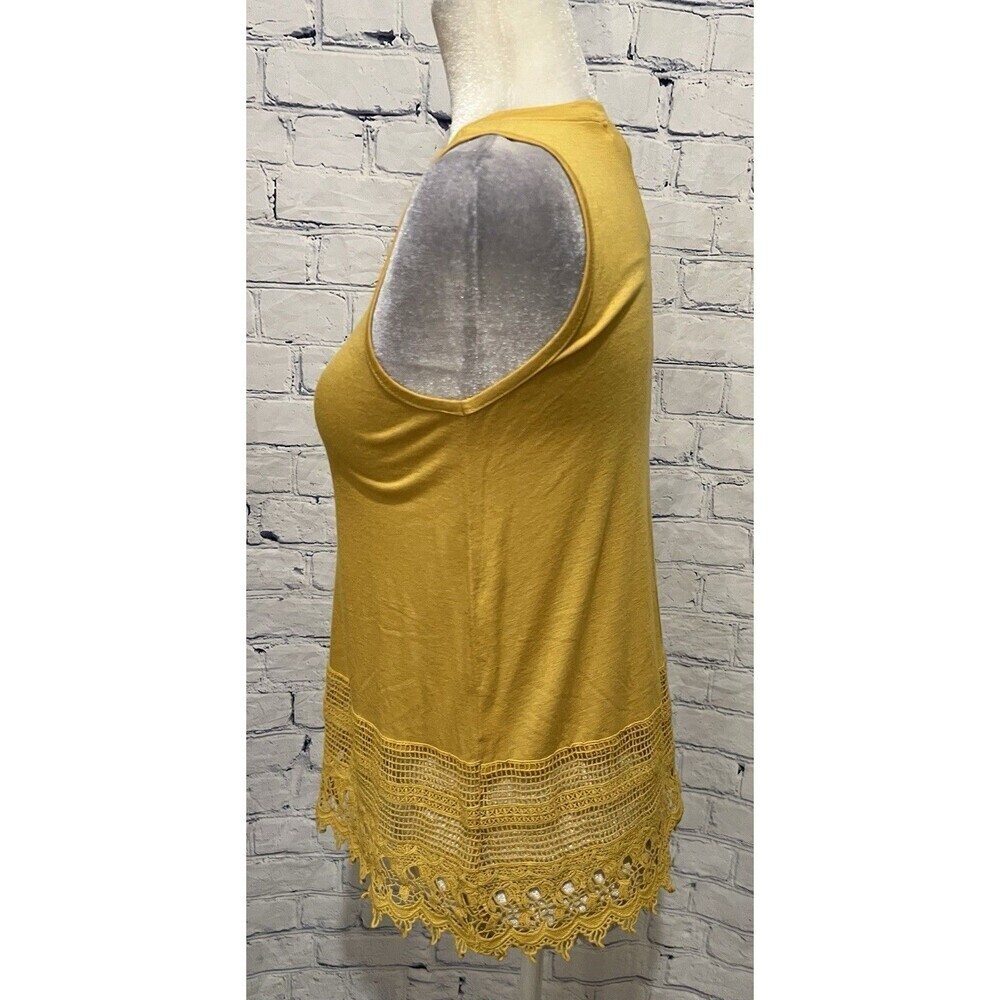Studio JPR Women's Yellow Embroidered Geometric Print Blouse Shirt NWT Petite S - Picture 3 of 7